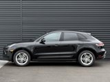 Used 2023 Porsche Macan Turbo image 2