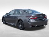 Used 2023 Toyota Camry SE image 3
