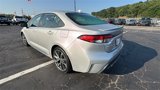 Used 2022 Toyota Corolla SE image 3