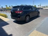 Used 2017 Toyota Highlander XLE image 5