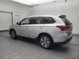 Used 2019 Mitsubishi Outlander SE image 3