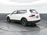 Certified 2022 Volkswagen Tiguan SE image 5