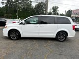 Used 2017 Dodge Grand Caravan SXT image 2