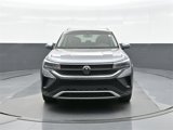 Certified 2023 Volkswagen Taos SE w/ Panoramic Sunroof Package image 2