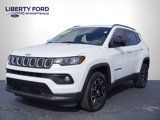 Used 2022 Jeep Compass Latitude image 2