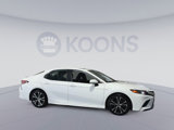 Used 2019 Toyota Camry SE image 2