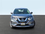 Used 2018 Nissan Rogue S image 2