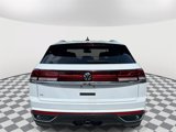 Used 2024 Volkswagen Atlas Cross Sport SE image 4