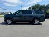 Used 2021 Chevrolet Suburban LT w/ LT Signature Package image 3