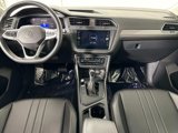 Used 2022 Volkswagen Tiguan SE w/ Panoramic Sunroof Package image 2