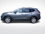 Used 2016 Nissan Rogue SV w/ SV Premium Package image 4