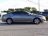 Used 2023 Nissan Altima 2.5 S image 2