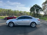 Used 2016 Buick Regal image 2