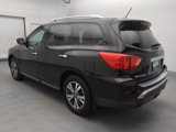 Used 2017 Nissan Pathfinder SV image 3