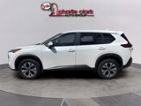 Used 2023 Nissan Rogue SV image 3