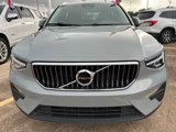 Used 2024 Volvo XC40 B5 Core image 2