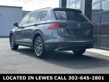 Used 2021 Volkswagen Tiguan SE w/ Panoramic Sunroof Package image 4