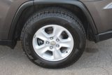 Used 2017 Jeep Grand Cherokee Laredo w/ Quick Order Package 2BE image 6