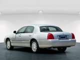 Used 2007 Lincoln Town Car Signature image 5