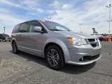 Used 2017 Dodge Grand Caravan SXT image 5