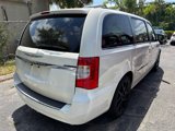 Used 2013 Chrysler Town & Country Touring image 4