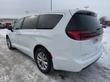 New 2025 Chrysler Pacifica Select image 6
