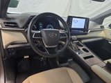 Used 2022 Toyota Sienna XLE image 3
