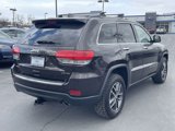 Used 2017 Jeep Grand Cherokee Limited w/ Luxury Group II image 3