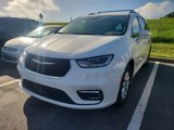 Used 2022 Chrysler Pacifica Touring-L image 3
