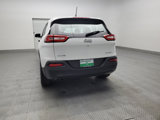 Used 2016 Jeep Cherokee Sport w/ Cold Weather Group image 6
