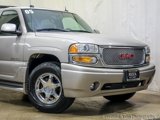 Used 2005 GMC Yukon Denali image 2