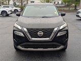 Used 2021 Nissan Rogue SV image 3