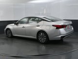 Used 2024 Nissan Altima 2.5 SV image 3