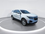 Used 2023 Chevrolet Equinox LT image 2