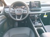 New 2025 Jeep Compass Latitude image 3
