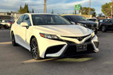 Used 2022 Toyota Camry SE image 3