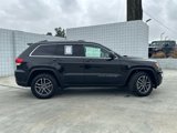 Certified 2019 Jeep Grand Cherokee Laredo w/ Laredo X Package image 4