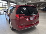 Used 2023 Chrysler Pacifica Touring-L image 5
