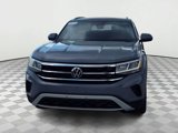 Used 2021 Volkswagen Atlas Cross Sport SE w/ Panoramic Sunroof Package image 3