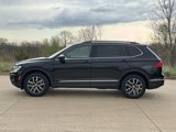 Used 2021 Volkswagen Tiguan SE w/ Panoramic Sunroof Package image 2