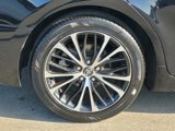 Used 2019 Toyota Camry SE image 3