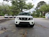 Used 2019 Nissan Frontier SV image 2