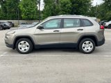 Used 2017 Jeep Cherokee Sport image 2