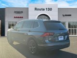 Used 2022 Volkswagen Tiguan SE w/ Panoramic Sunroof Package image 3
