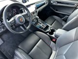 Certified 2024 Porsche Macan image 4