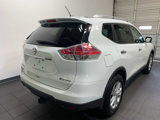 Used 2015 Nissan Rogue SV image 3