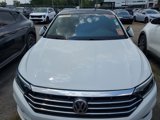 Used 2019 Volkswagen Jetta SEL Premium image 2