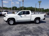 Used 2023 Nissan Frontier S image 2