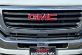 Used 2004 GMC Sierra 2500 SLT w/ Skid Plate Package image 4