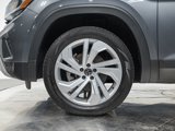 Used 2021 Volkswagen Atlas SE image 3